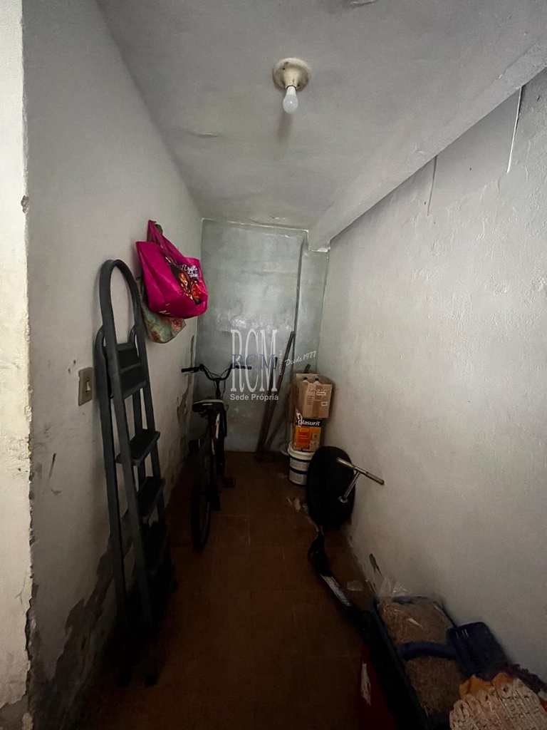 Casa em São Vicente, no bairro Vila Voturua