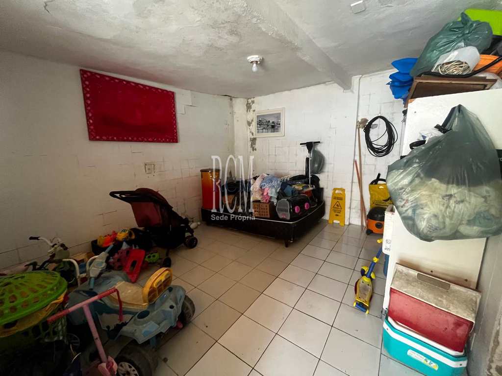 Casa em São Vicente, no bairro Vila Voturua