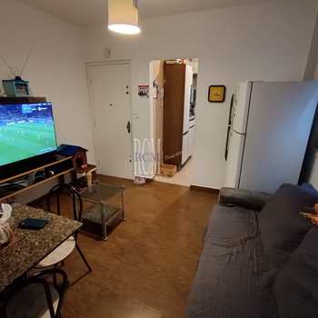 Apartamento em São Vicente, bairro Vila Valença