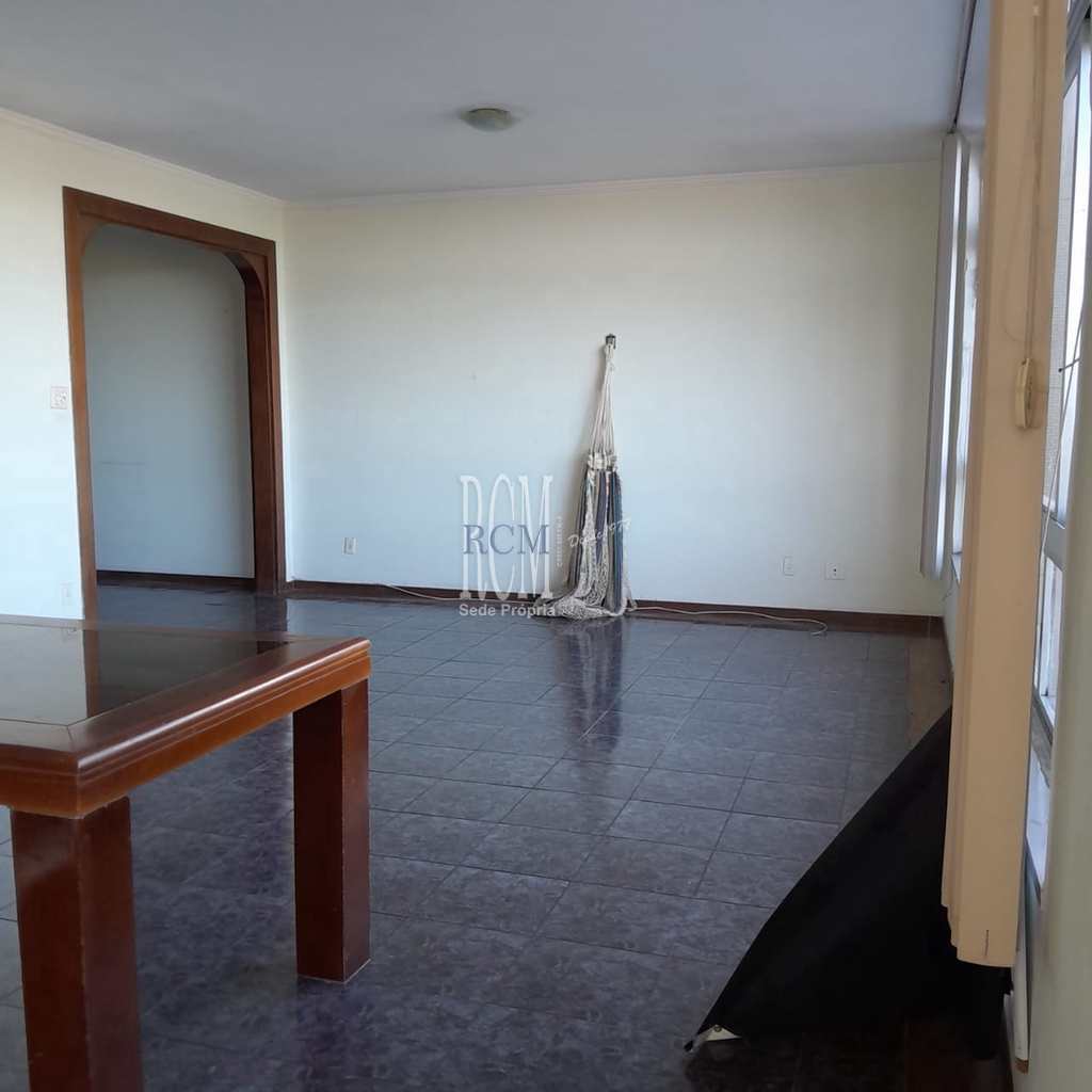 Apartamento em São Vicente, no bairro Itararé