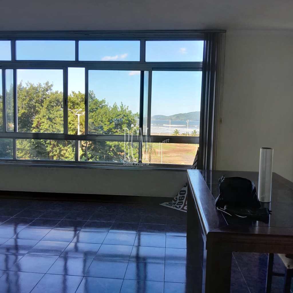 Apartamento em São Vicente, no bairro Itararé