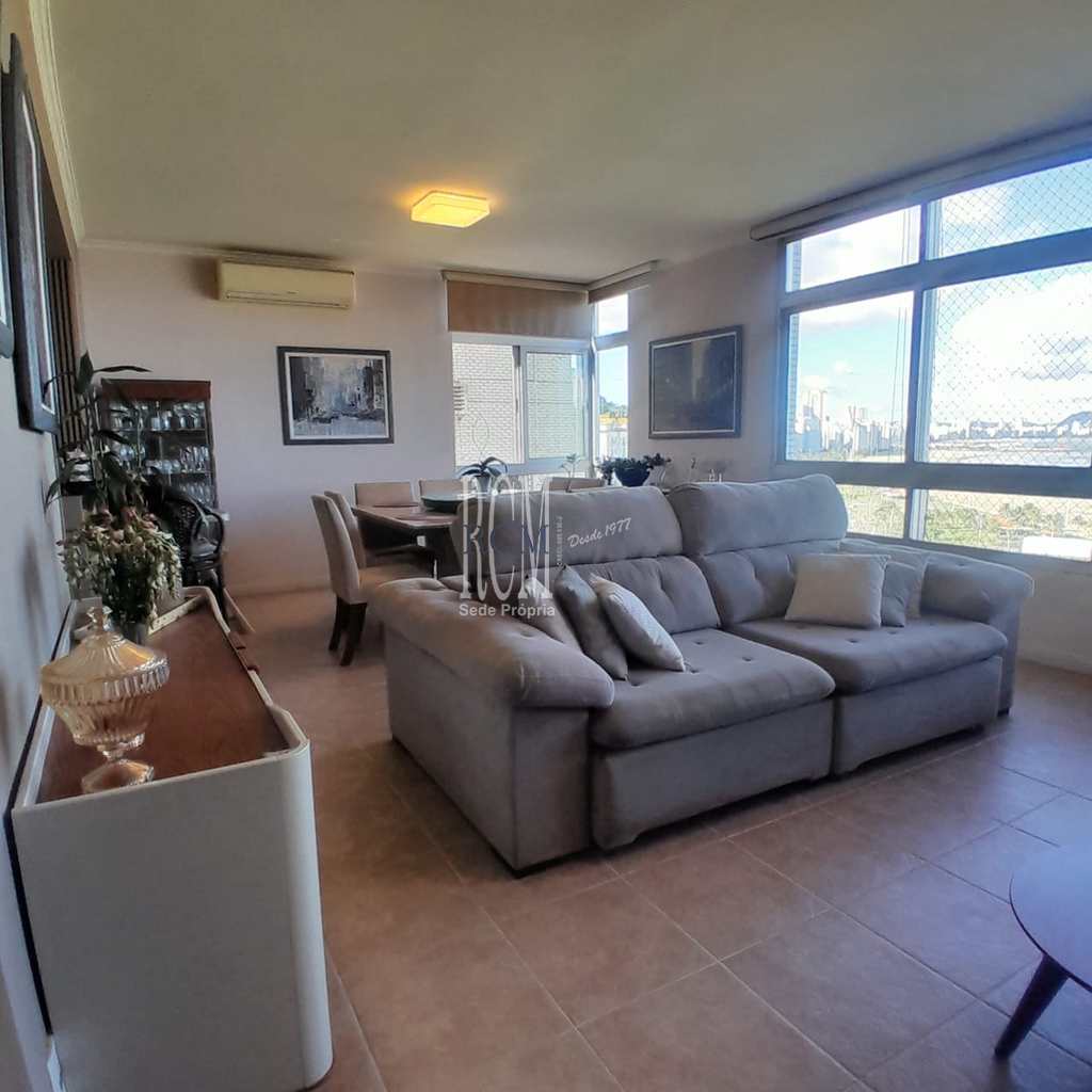 Apartamento em São Vicente, no bairro Itararé