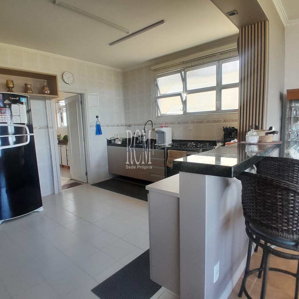 Apartamento em São Vicente, no bairro Itararé