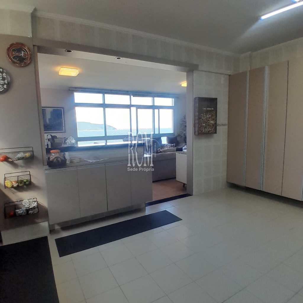 Apartamento em São Vicente, no bairro Itararé