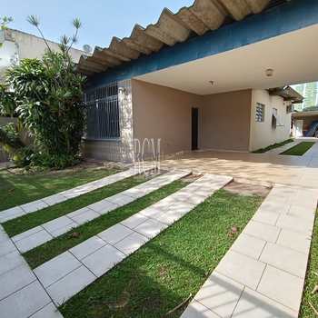 Casa em São Vicente, bairro Vila Valença