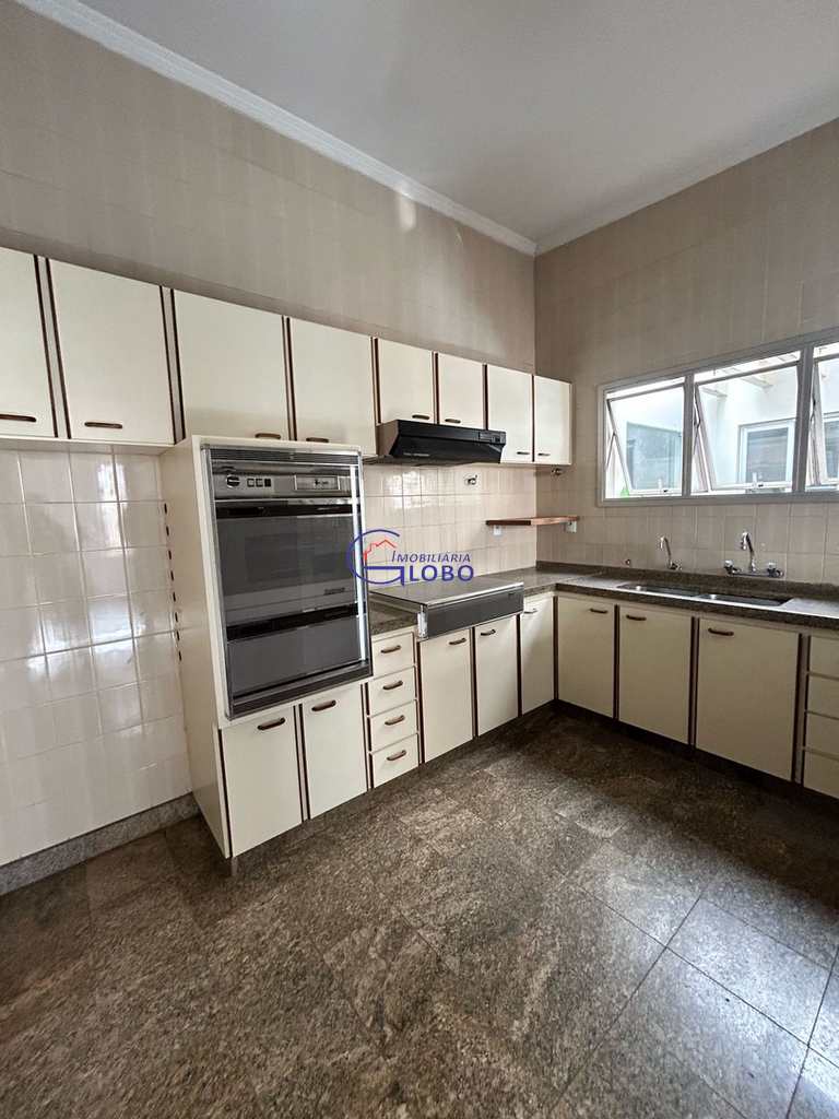 Casa em Jales, no bairro Centro