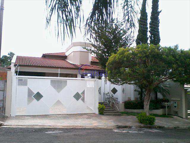 Casa em Jales, no bairro Centro