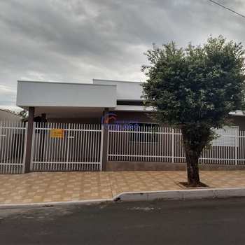 Casa em Jales, bairro Centro