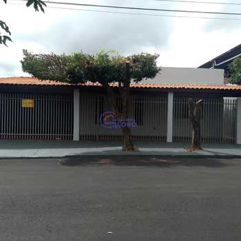 Casa em Jales, bairro Jardim das Palmeiras