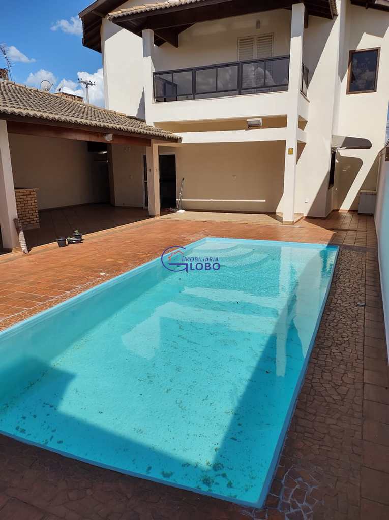 Casa em Jales, no bairro Jardim Monterey