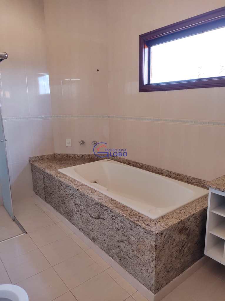 Casa em Jales, no bairro Jardim Monterey