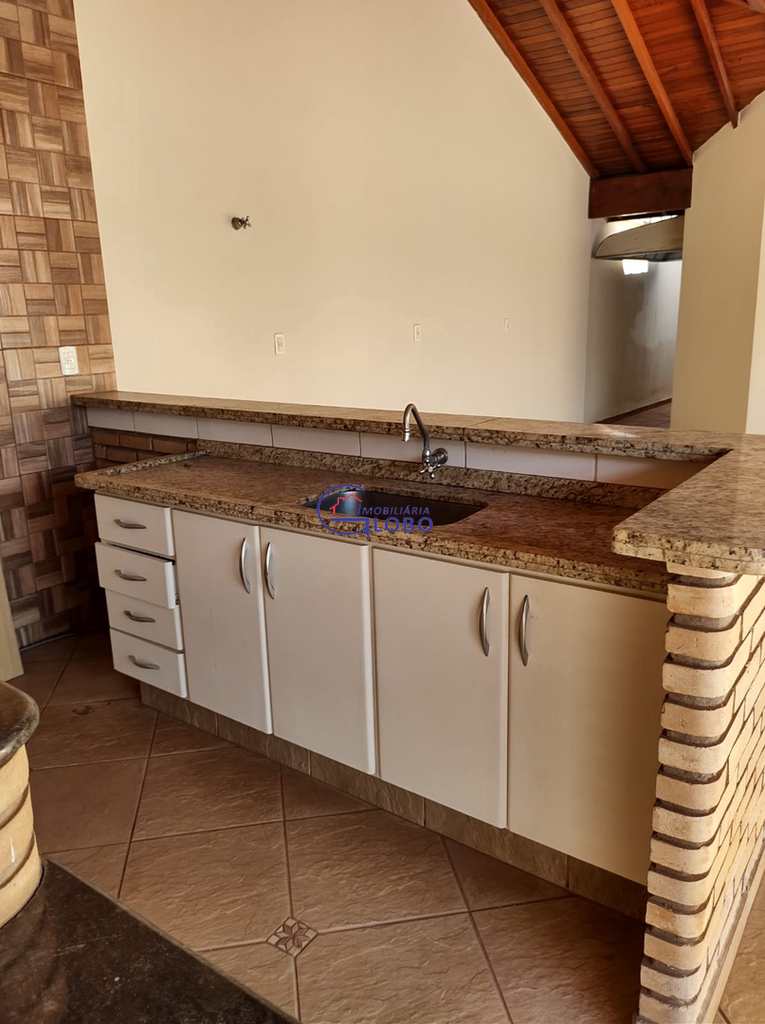 Casa em Jales, no bairro Jardim Monterey