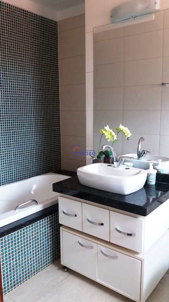 Casa em Jales, no bairro Jardim Doutor Euplhy Jalles