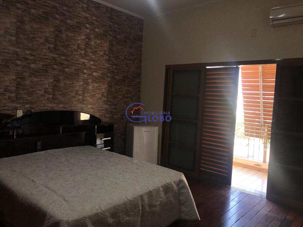 Casa em Jales, no bairro Loteamento Avenida