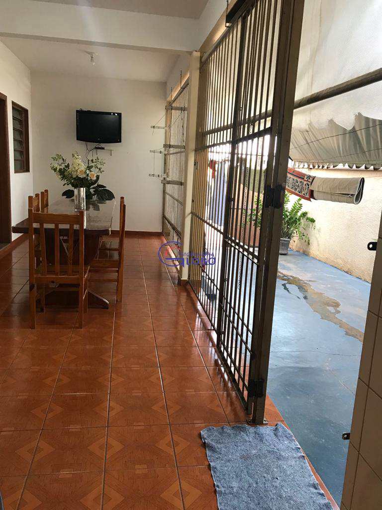 Casa em Jales, no bairro Loteamento Avenida