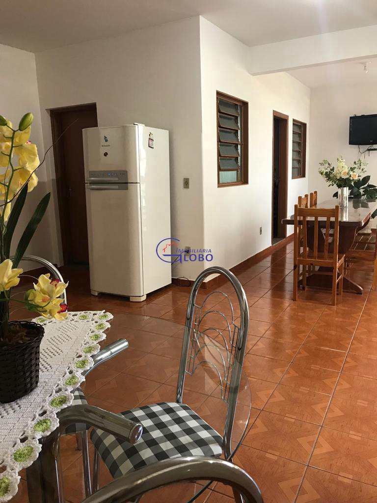 Casa em Jales, no bairro Loteamento Avenida