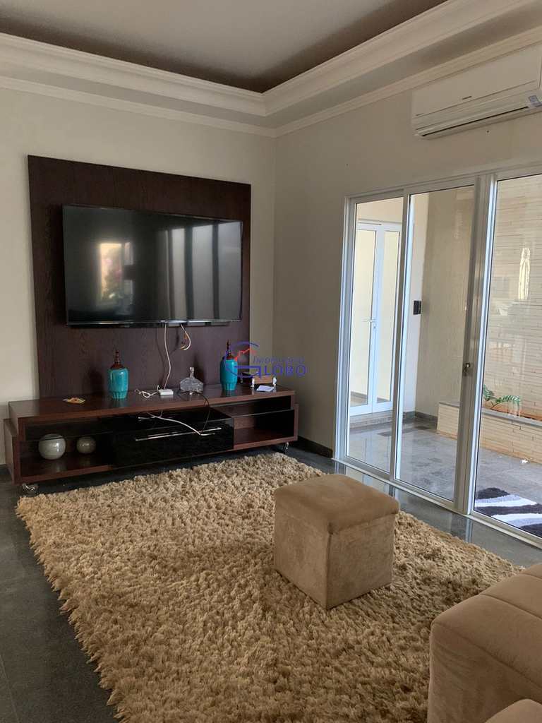 Casa em Jales, no bairro Jardim Aclimação