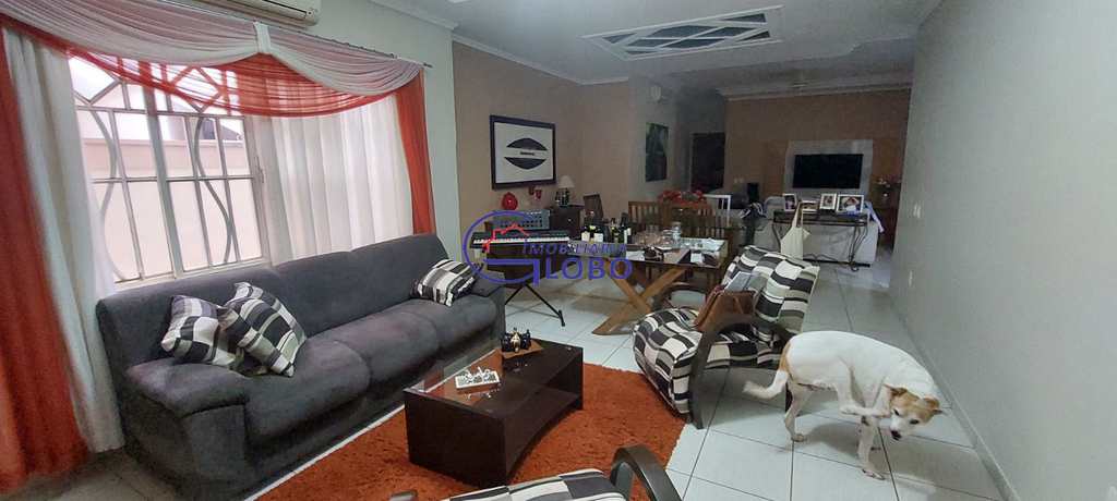 Casa em Jales, no bairro Residencial Maria Silveira