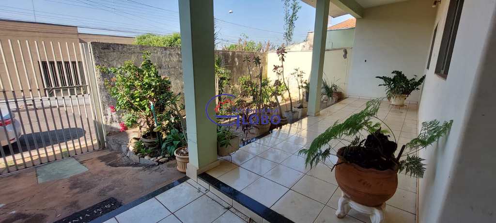 Casa em Jales, no bairro Jardim Guarani