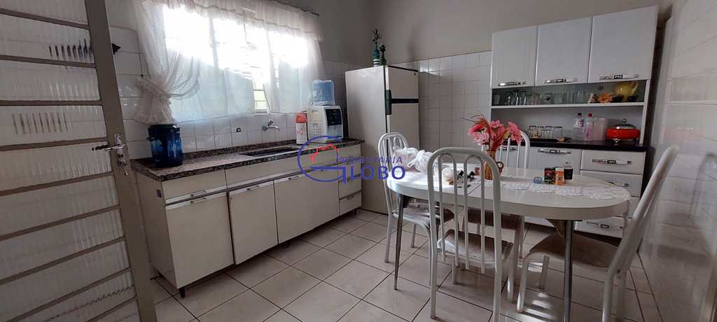Casa em Jales, no bairro Jardim Guarani
