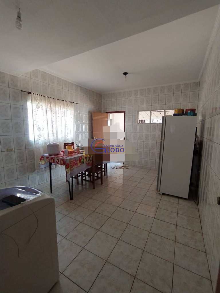 Casa em Jales, no bairro Jardim Santo Expedito