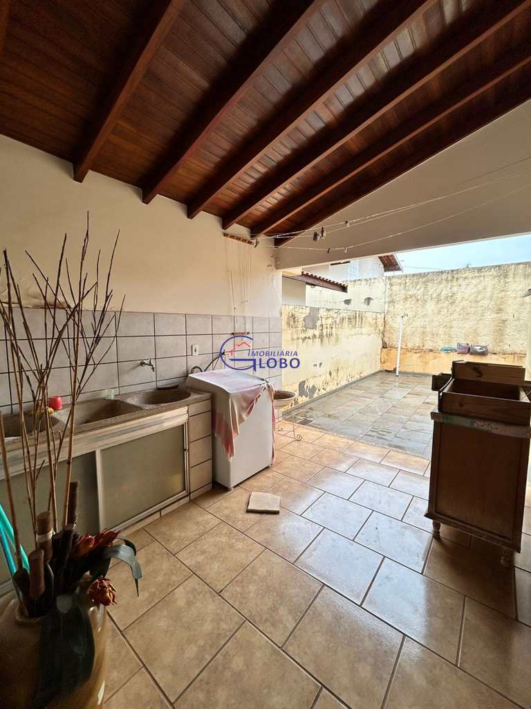 Casa em Jales, no bairro Jardim Ana Cristina
