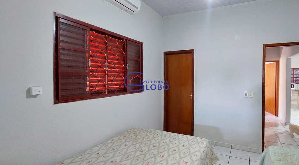 Casa em Jales, no bairro Jardim São Gabriel