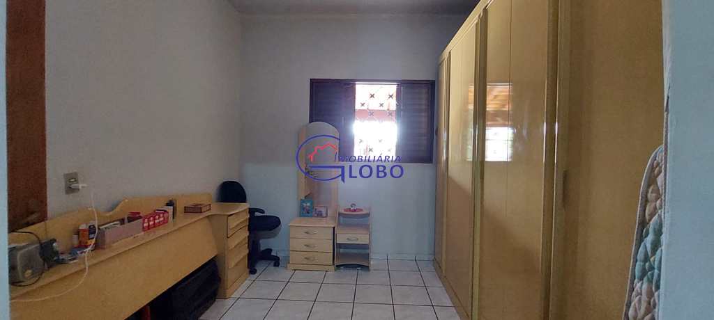 Casa em Jales, no bairro Jardim São Gabriel