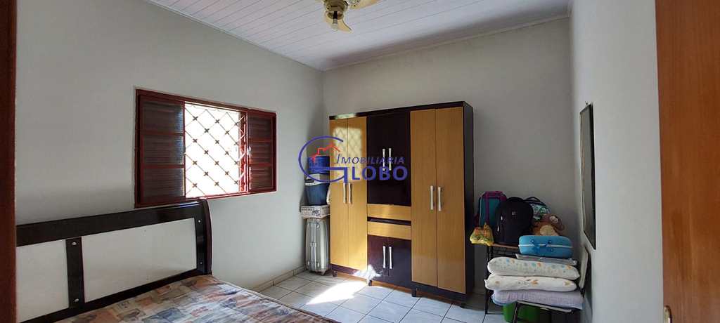 Casa em Jales, no bairro Jardim São Gabriel