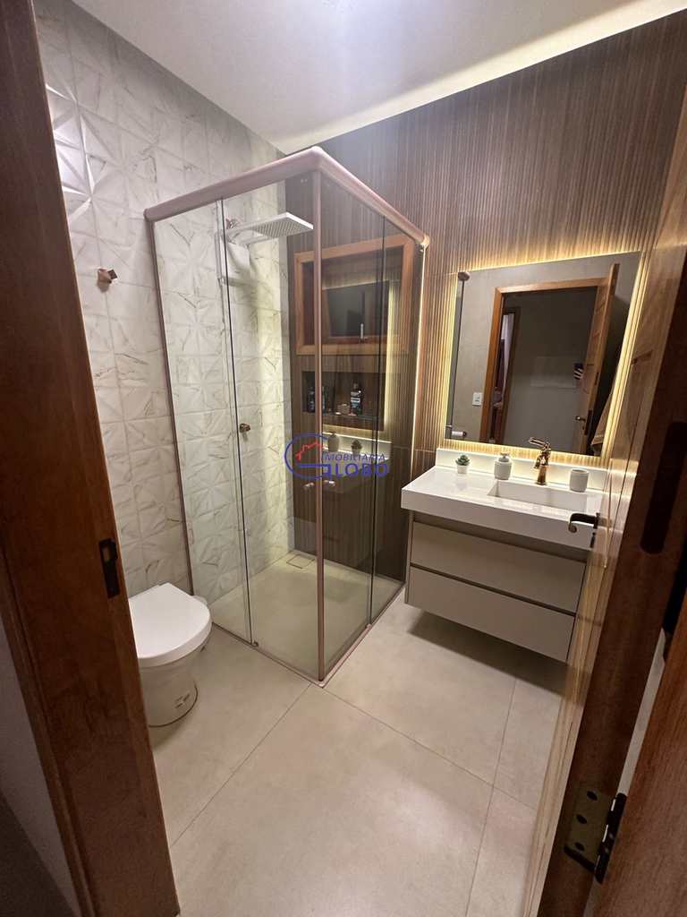 Casa em Jales, no bairro Jardim São Francisco de Assis