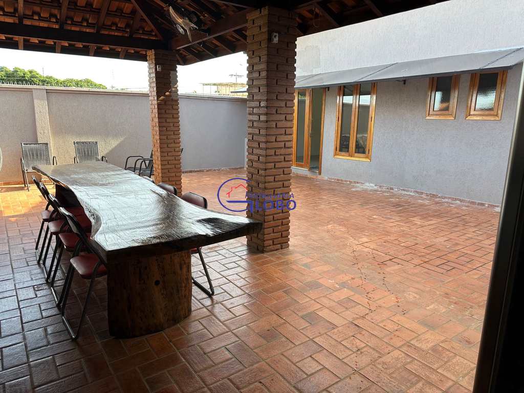 Casa em Jales, no bairro Jardim São Francisco de Assis