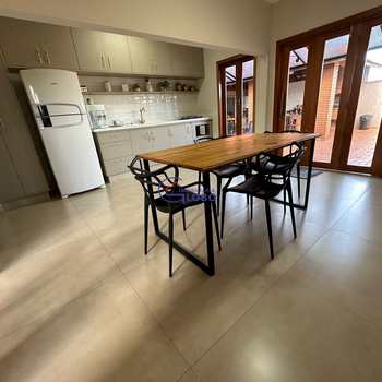 Casa em Jales, bairro Jardim São Francisco de Assis