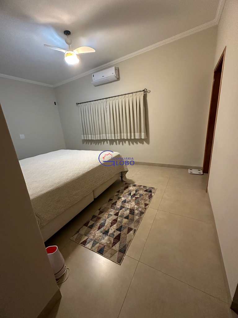 Casa em Jales, no bairro Jardim São Francisco de Assis