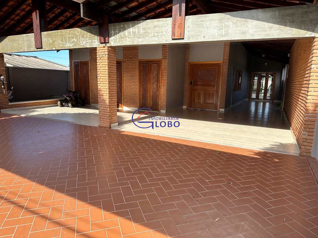 Casa em Jales, no bairro Jardim São Francisco de Assis