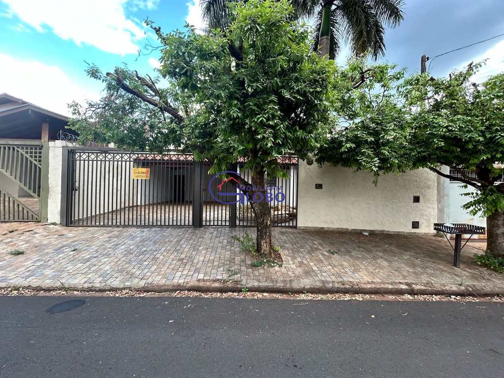Casa em Jales, no bairro Jardim Doutor Euplhy Jalles
