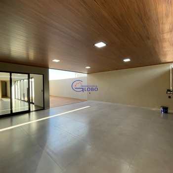 Casa em Jales, bairro Residencial Maria Gabriela