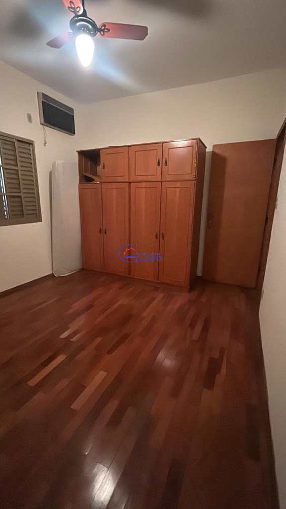 Casa em Jales, no bairro Vila Pinheiro