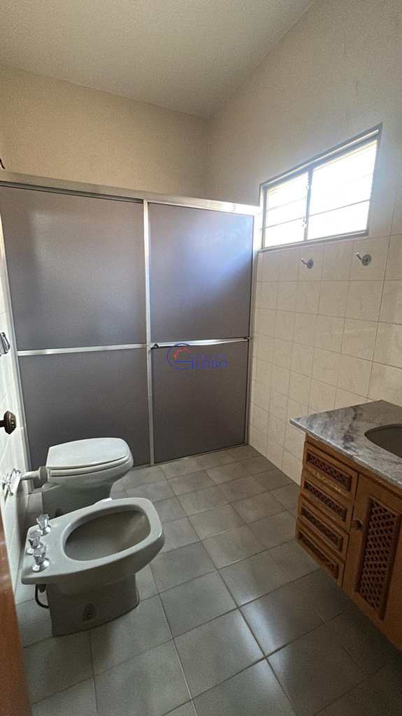 Casa em Jales, no bairro Vila Pinheiro