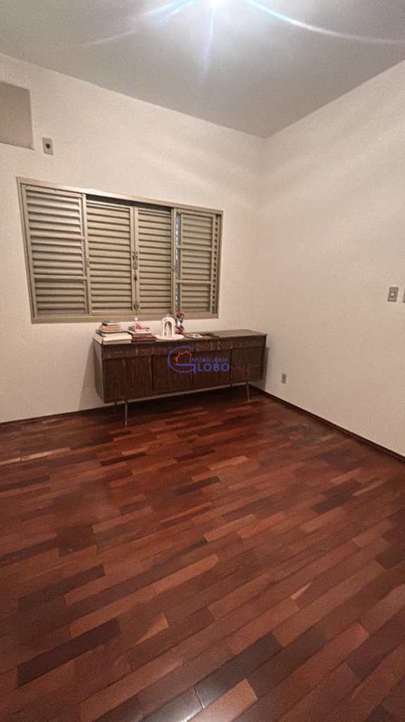 Casa em Jales, no bairro Vila Pinheiro