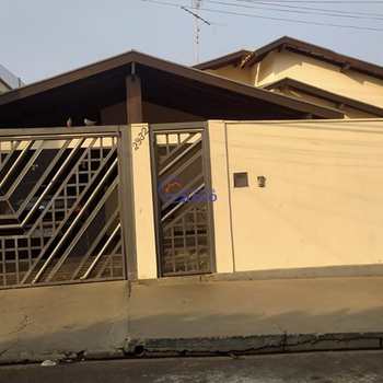 Casa em Jales, bairro Centro