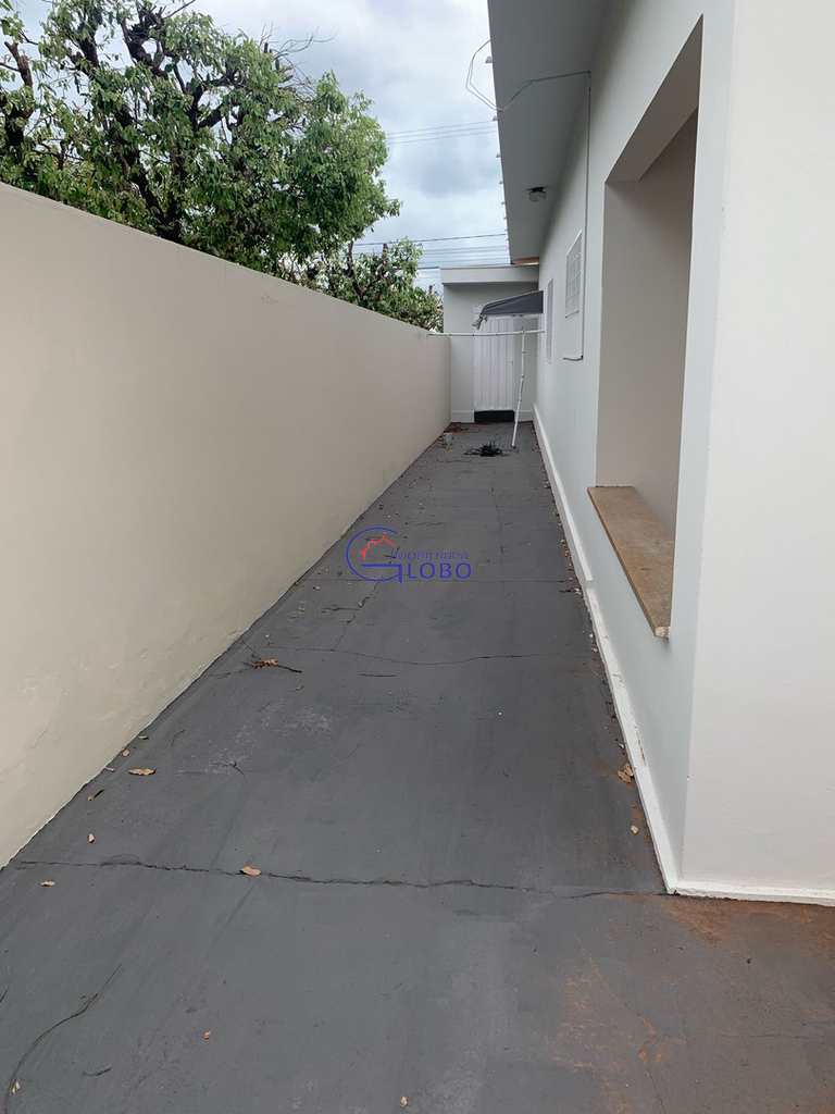 Casa em Jales, no bairro Jardim Aclimação
