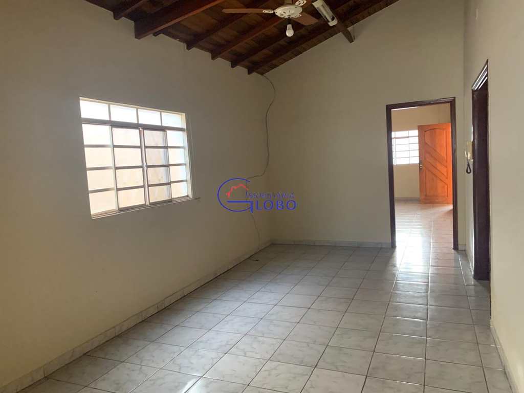 Casa em Jales, no bairro Jardim Bom Jesus