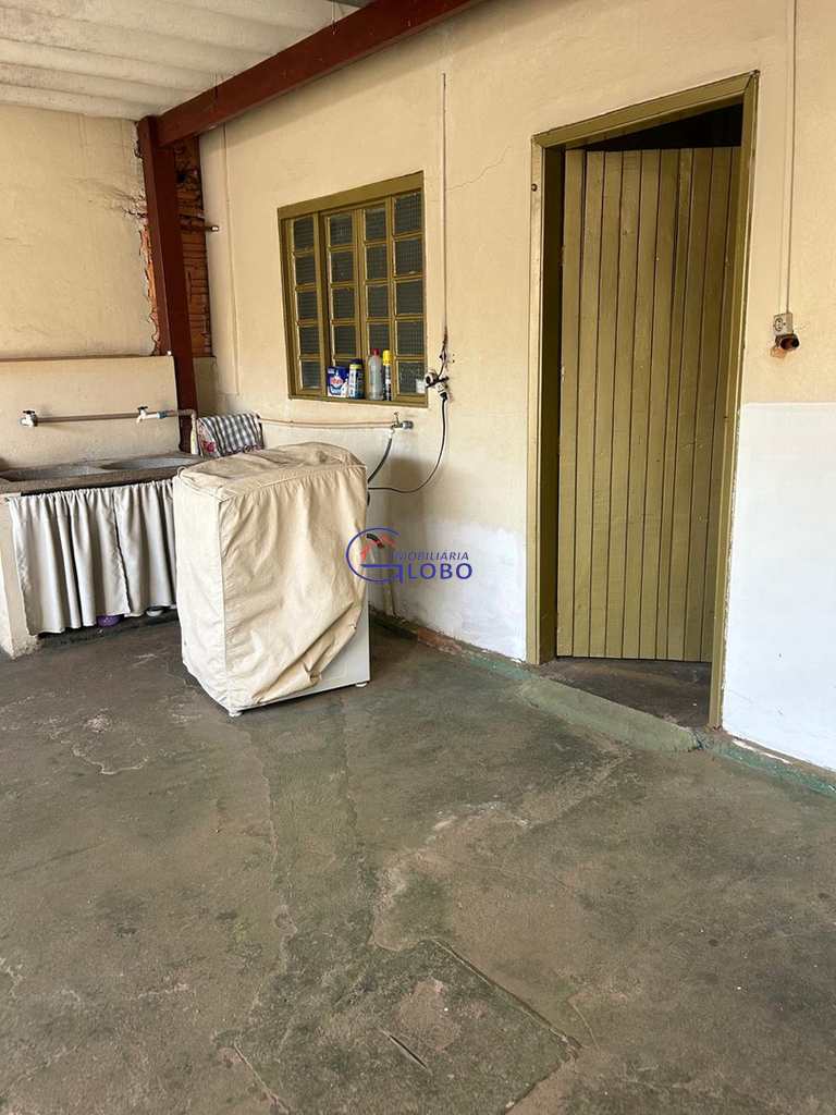 Casa em Jales, no bairro Jardim São Jorge