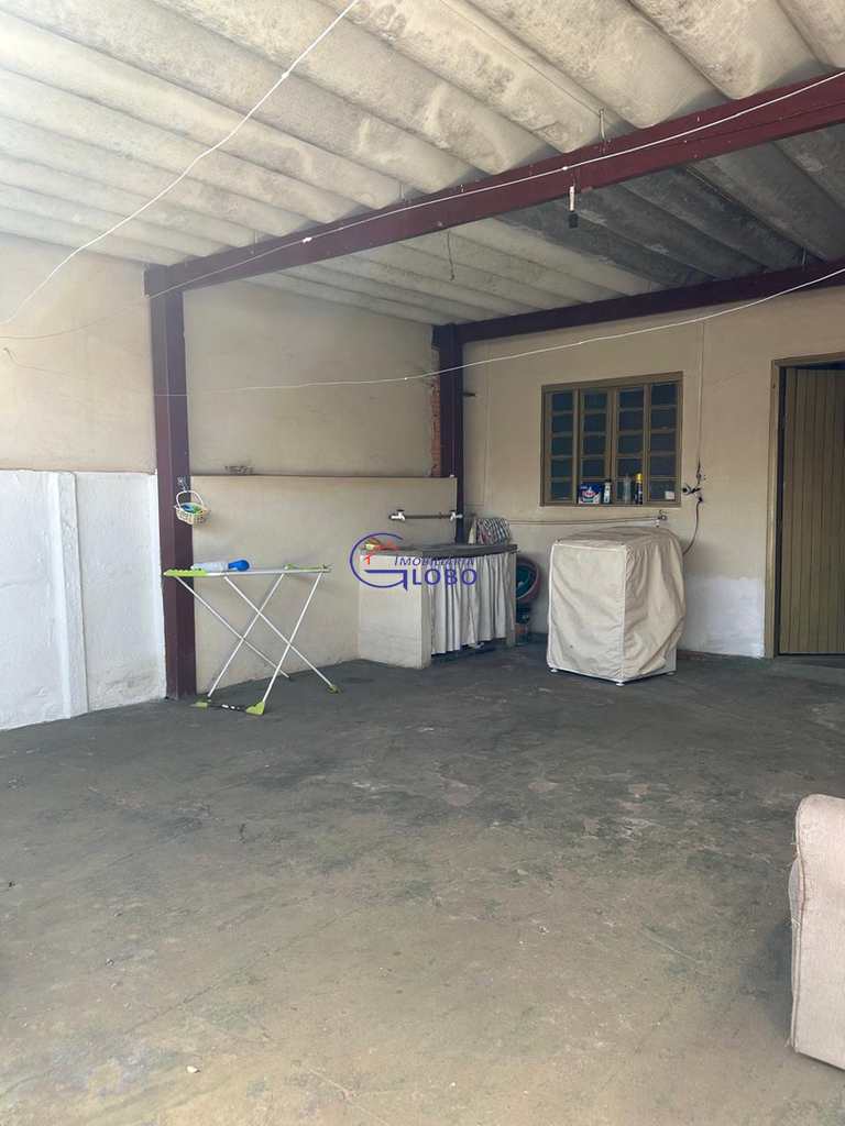 Casa em Jales, no bairro Jardim São Jorge