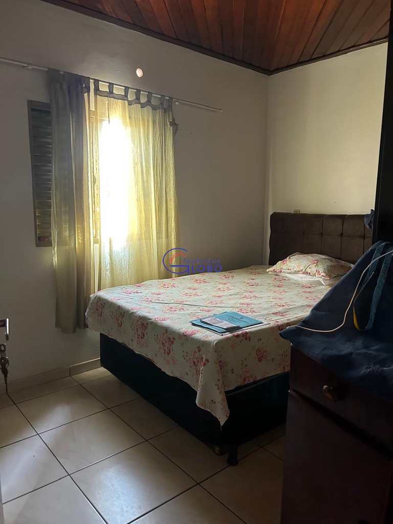 Casa em Jales, no bairro Jardim São Jorge