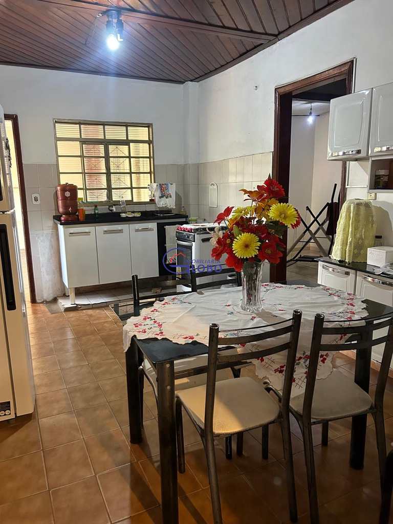 Casa em Jales, no bairro Jardim São Jorge