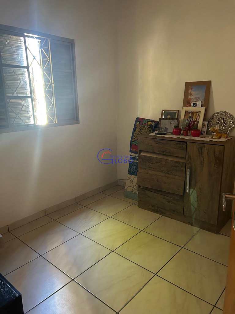 Casa em Jales, no bairro Jardim São Jorge