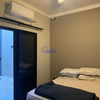 Casa em Jales, bairro Residencial Vila Mariana