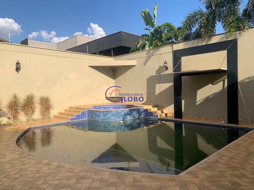 Casa em Jales, no bairro Jardim Samambaia