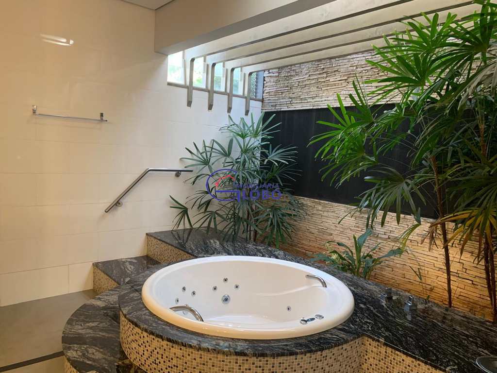 Casa em Jales, no bairro Jardim Samambaia